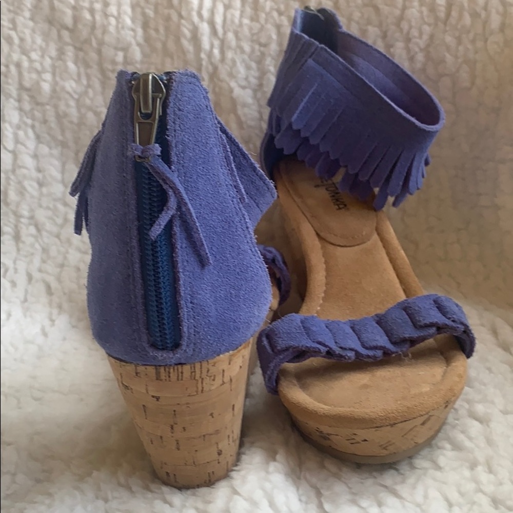 MINNETONKA SANDALS SIZE 9 - Picture 3 of 10